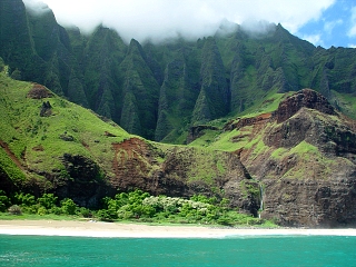 Kalalau Valley Beach, NaPali, Kauai, Hawaii picture taken by ATAH.NET photographer for www.digital-picture-gallery.com